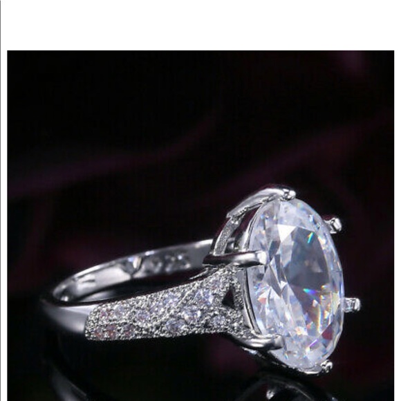 Luxury 925 Silver Oval Cut White Sapphire Ring New - Picture 4 of 6